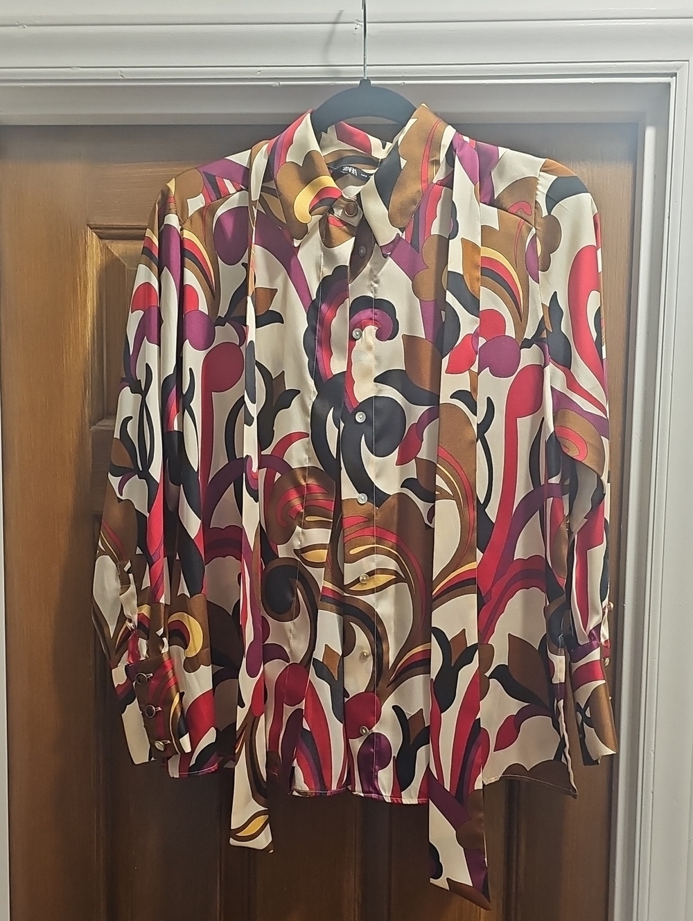 Zara Silk-Feel Abstract Print Shirt - Multicolor With Neck Tie. Size S